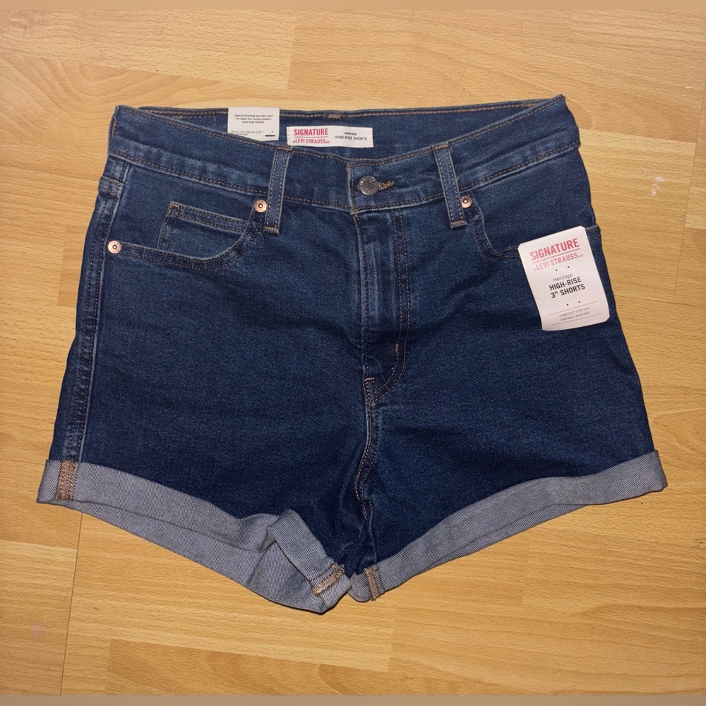 Signature by Levi Strauss Blue Jean Shorts Classic Fit